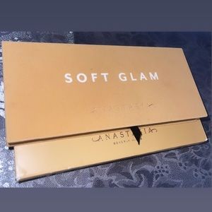 Anastasia Beverly Hills soft glam palette
